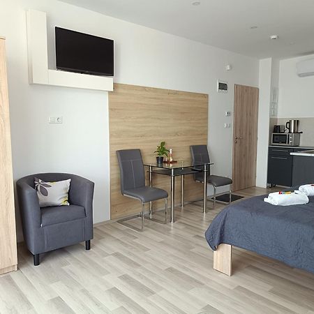 Ujhely Apartmanhaz Siofok Bagian luar foto