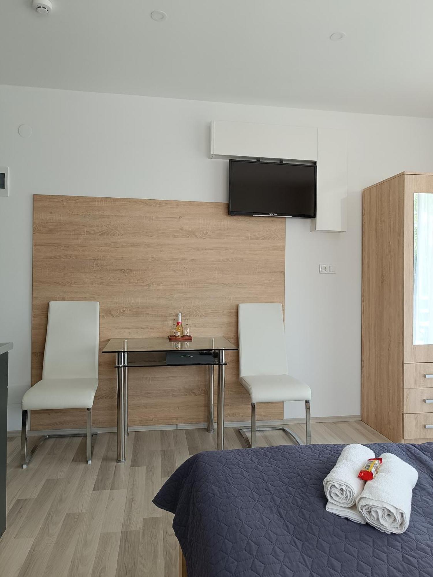 Ujhely Apartmanhaz Siofok Bagian luar foto