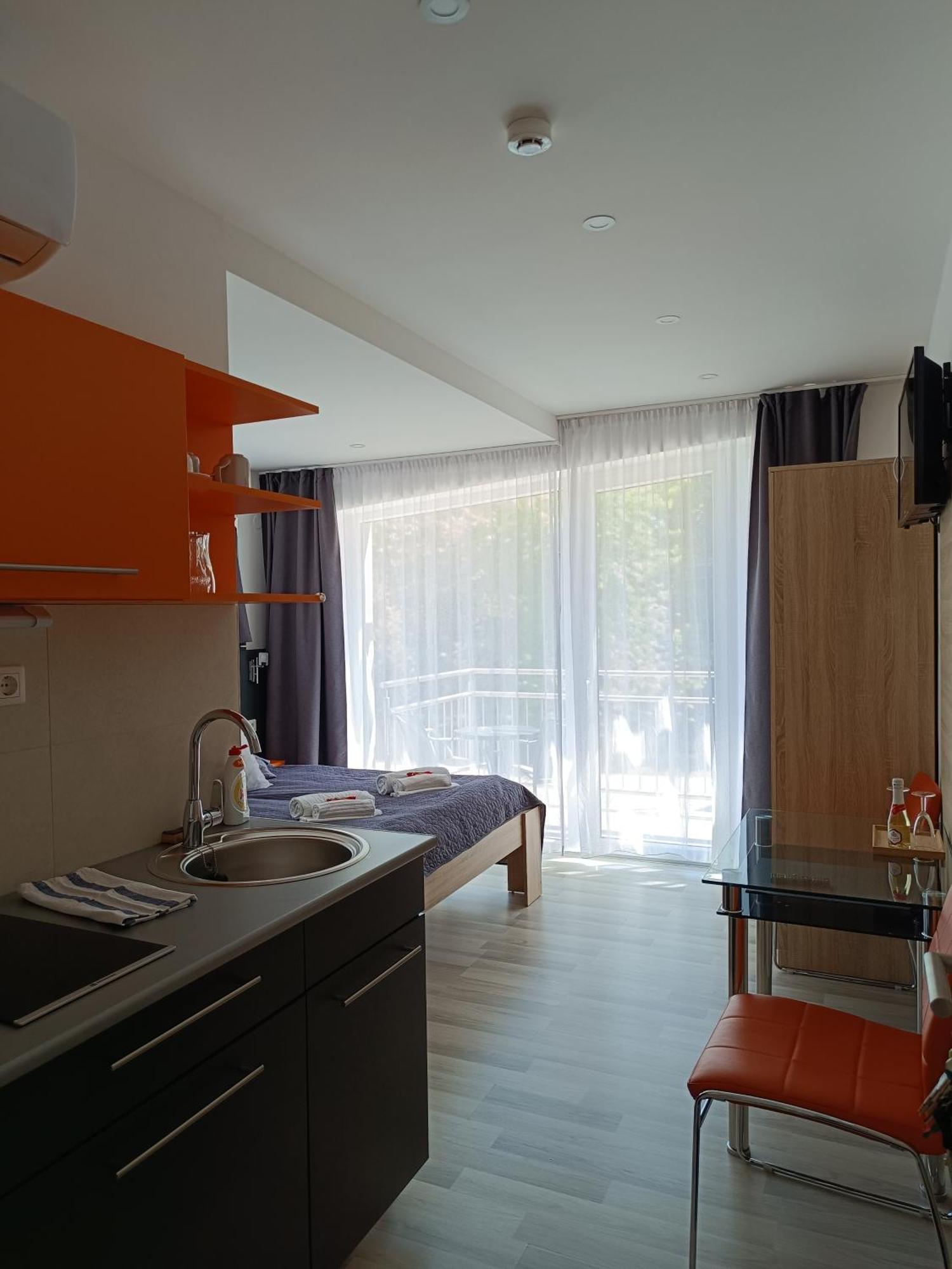 Ujhely Apartmanhaz Siofok Bagian luar foto