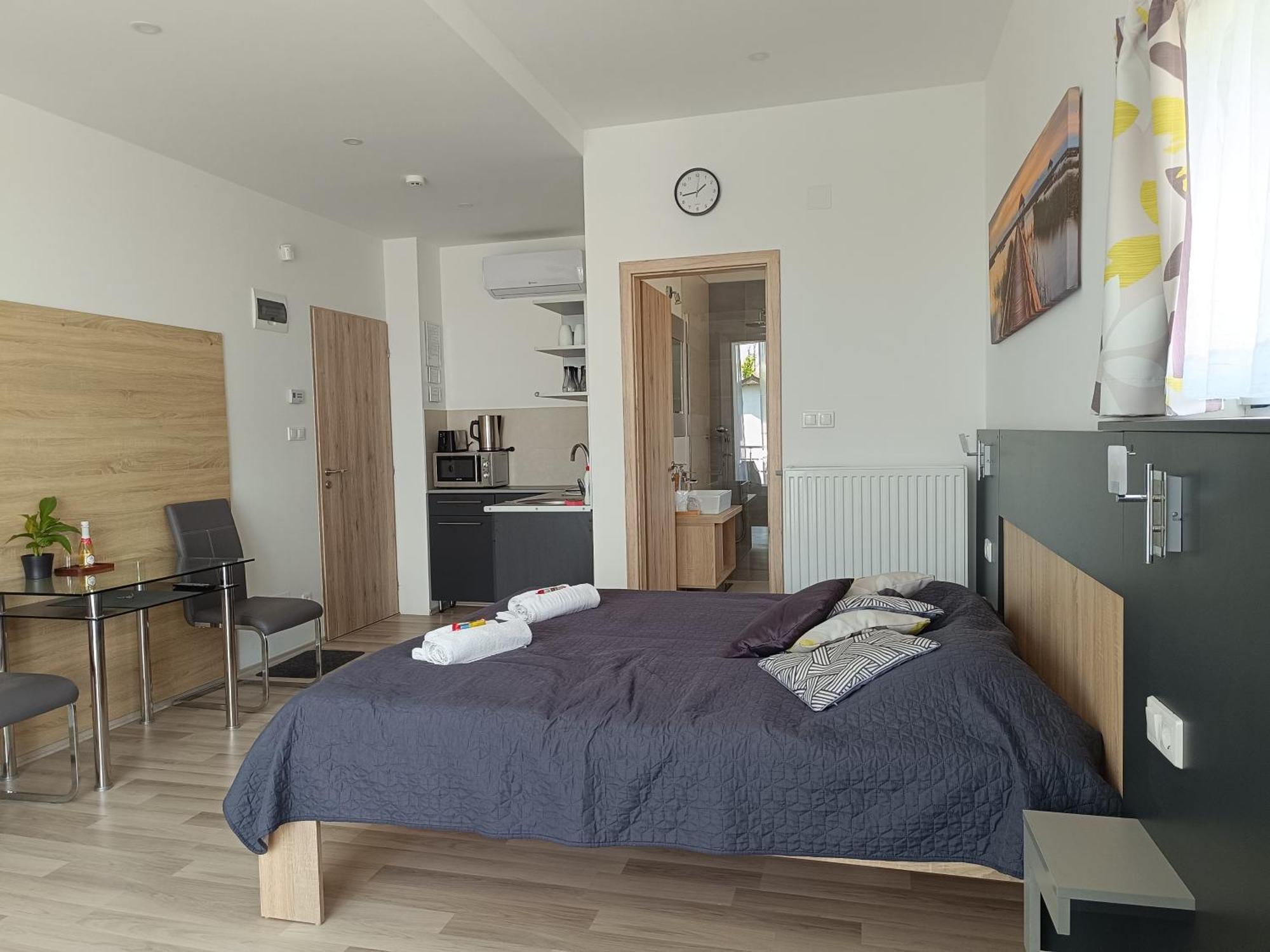 Ujhely Apartmanhaz Siofok Bagian luar foto