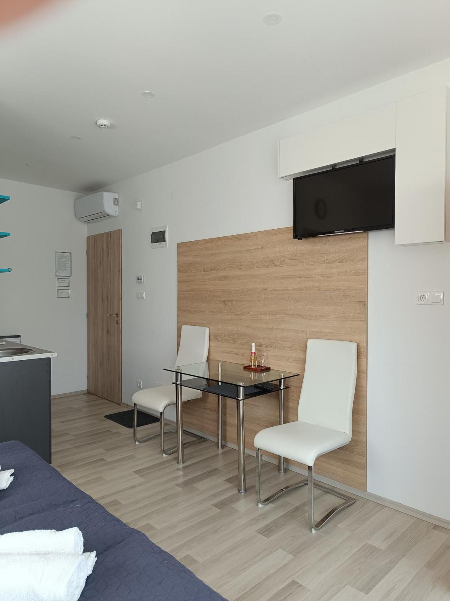 Ujhely Apartmanhaz Siofok Bagian luar foto