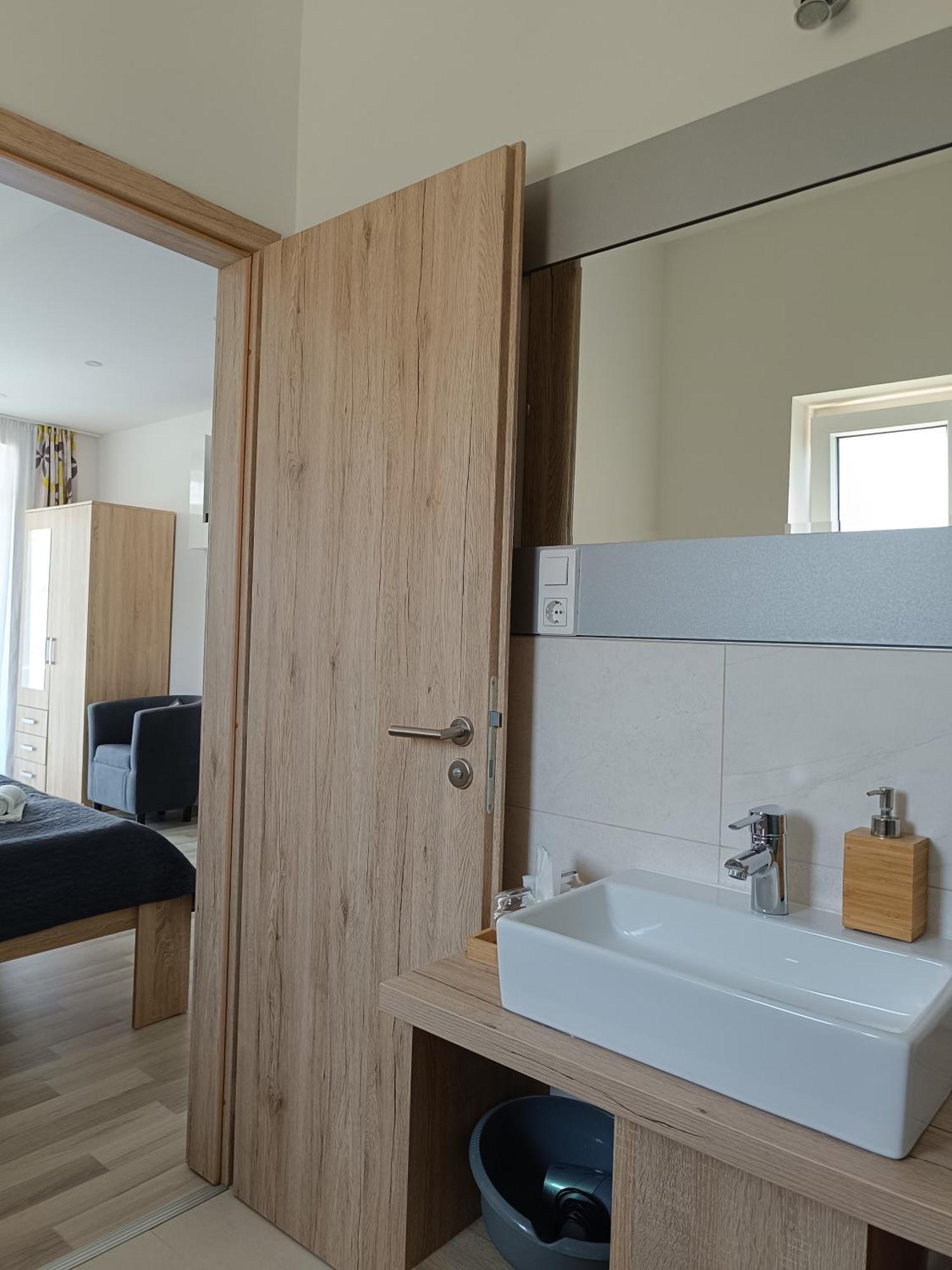 Ujhely Apartmanhaz Siofok Bagian luar foto
