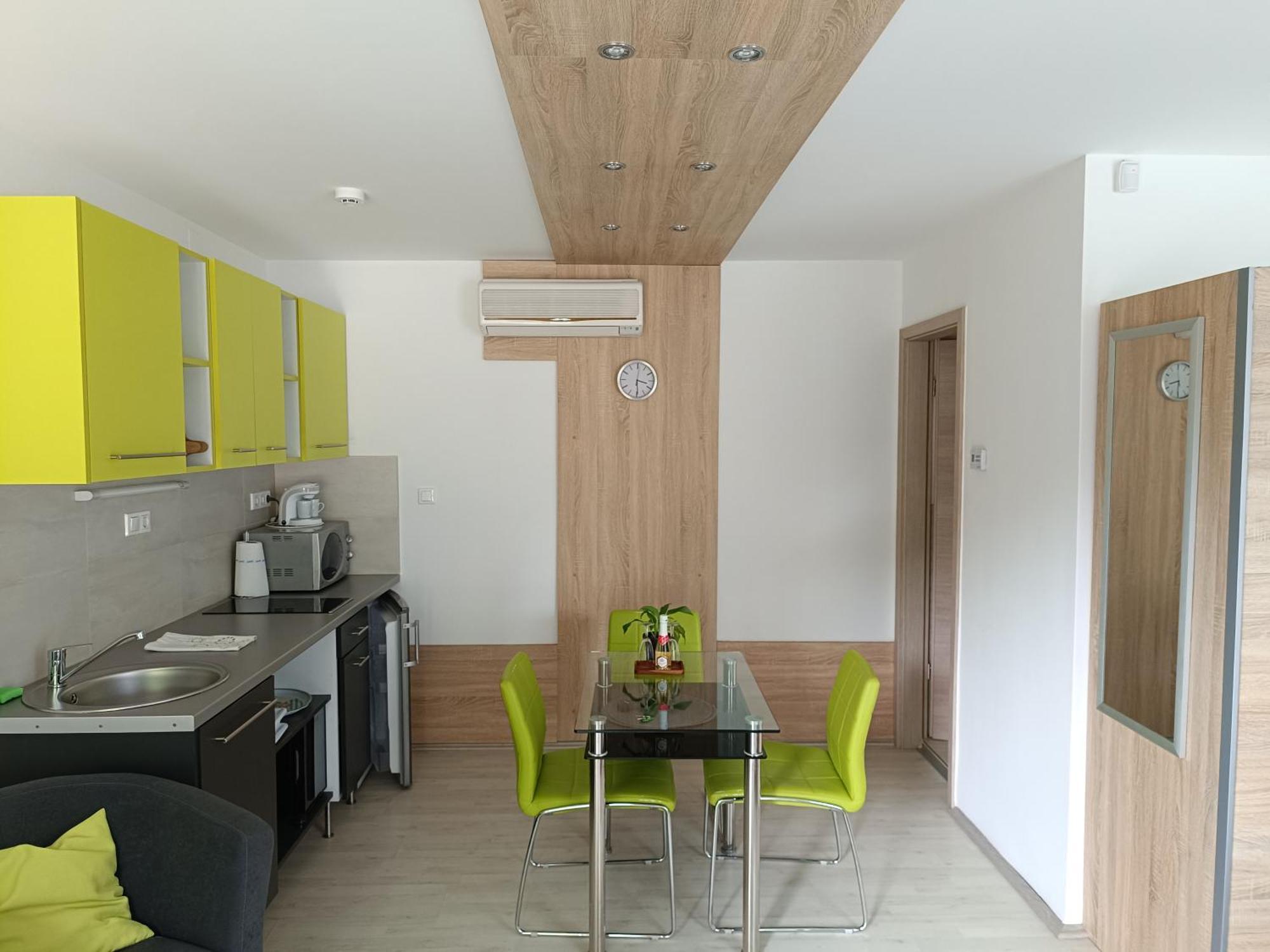 Ujhely Apartmanhaz Siofok Bagian luar foto