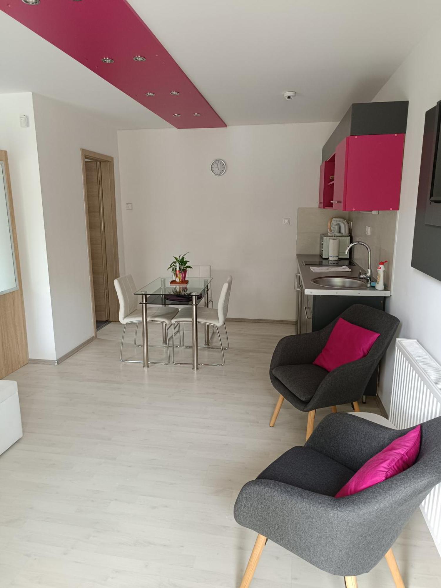 Ujhely Apartmanhaz Siofok Bagian luar foto